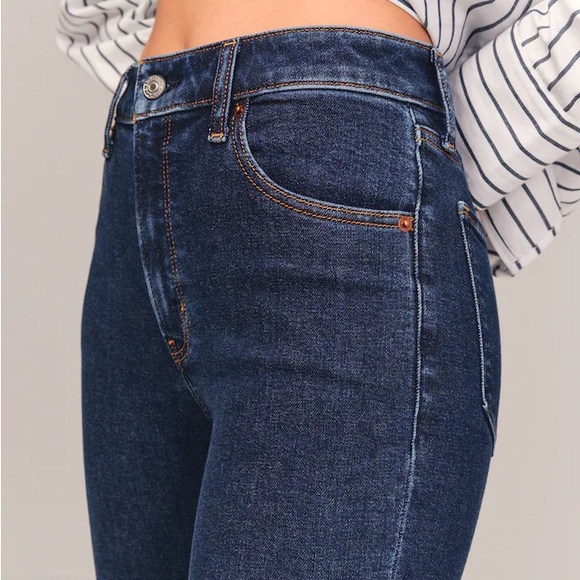 Abercrombie & Fitch High Rise The Super Jinny Ankle Size 29 - 8R in Super Dark - Picture 3 of 6